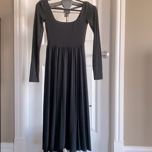 Aritzia - Wilfred Longsleeve Market Slit Dress